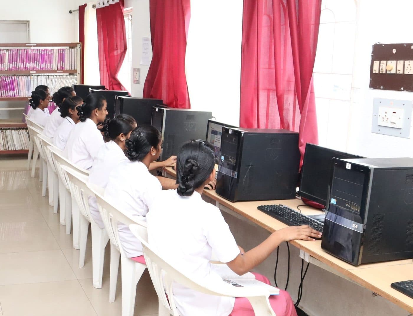 Computer laboratory adjoining the library